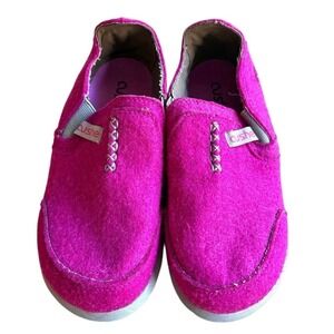 CUSHE Kids Barbie Hot Pink Surfer Slipper, Felt Slip On Shoes, Big Girl SZ 3 EUC